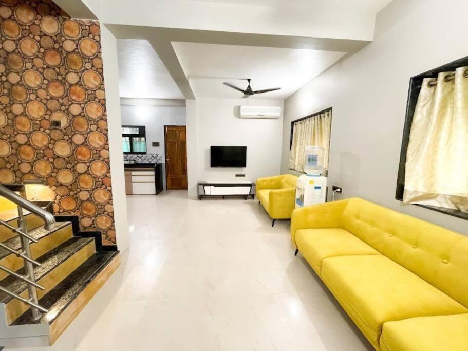 Corner House, Lonavla By Meheru-4 Bhk Villa With Pool Dış mekan fotoğraf