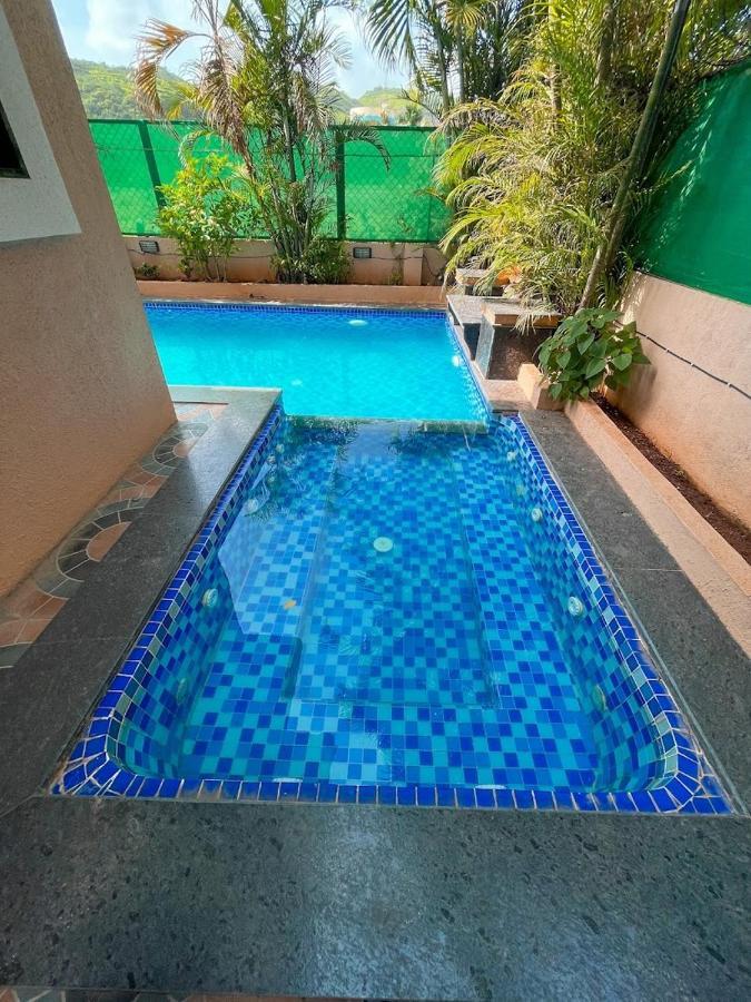 Corner House, Lonavla By Meheru-4 Bhk Villa With Pool Dış mekan fotoğraf